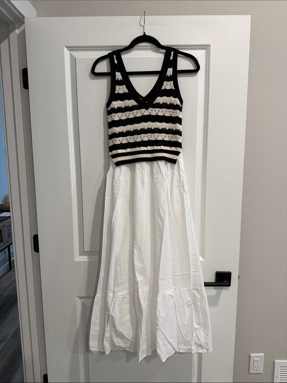 NWT Elan Black & White Knit Striped Tank Top with White Maxi dress sz s - Picture 1 of 7